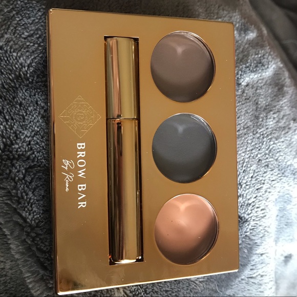 Brow Bar - Brow Makeover Kit - Picture 3 of 4